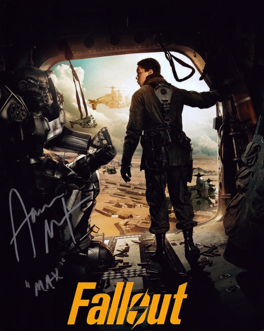 Aaron Moten Signed Photos - Garage Sale
