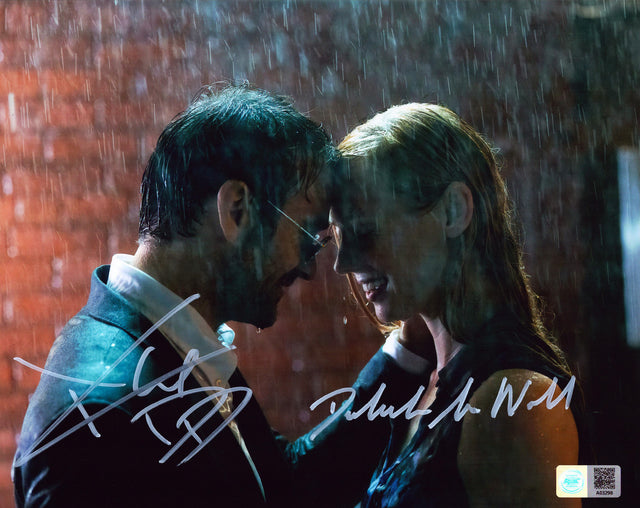 A signed Daredevil Cast Signed - Photos - 8x10 — A - 8x10 Photo