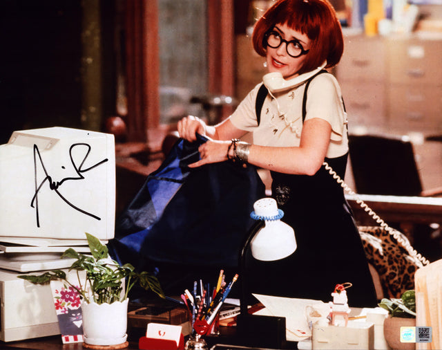 A signed Annie Potts Signed - Photos - 11x14 — A - 11x14 Photo