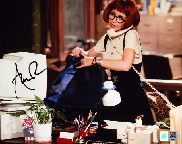 A signed Annie Potts Signed - Photos - 8x10 — B - 8x10 Photo