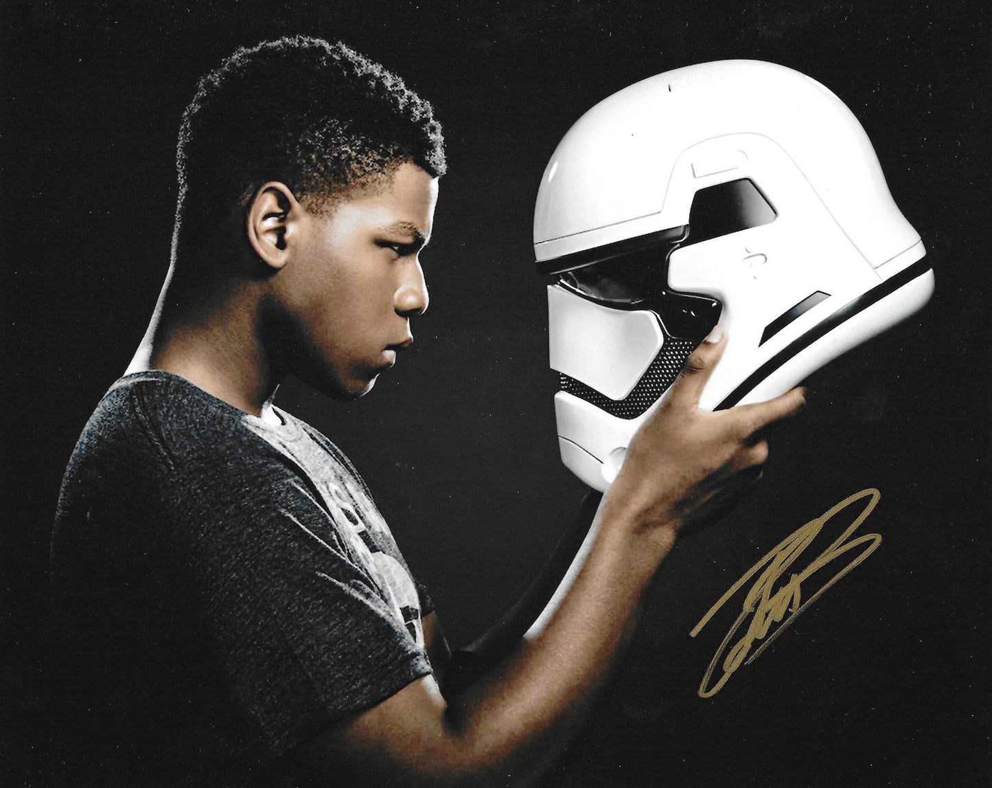 TEST PRODUCT - John Boyega Signed - Photos - 8x10