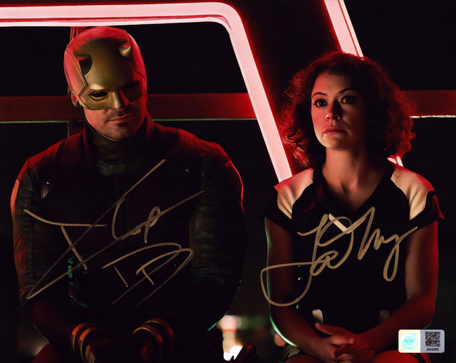 A signed Daredevil Cast Signed - Photos - 8x10 — B - 8x10 Photo