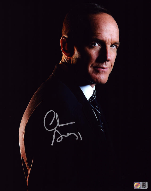 A signed Clark Gregg Signed - Photos - 11x14 — B - 11x14 Photo