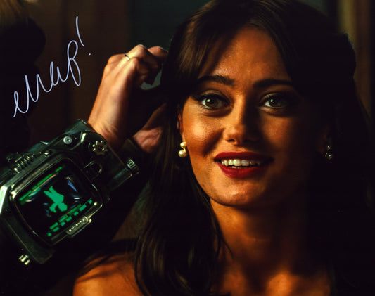 Ella Purnell Signed Photos - Garage Sale