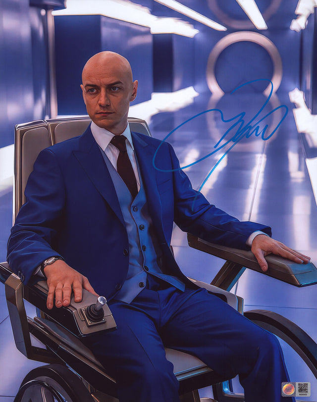 A signed James McAvoy Signed - Photos - 11x14 — A - 11x14 Photo