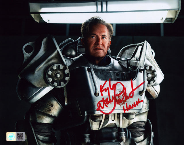 A signed Kyle MacLachlan Signed - Photos - 8x10 — A - 8x10 Photo with Character Name