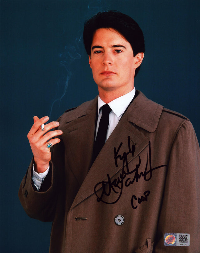 A signed Kyle MacLachlan Signed - Photos - 8x10 — D - 8x10 Photo with Character Name