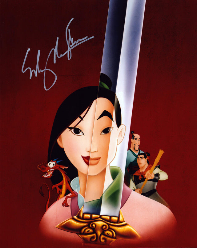 A signed Ming-Na Wen Signed - Photos - 8x10 — E - 8x10 Photo