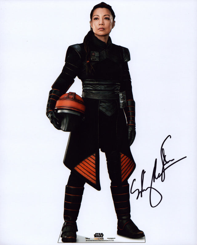 A signed Ming-Na Wen Signed - Photos - 8x10 — G - 8x10 Photo
