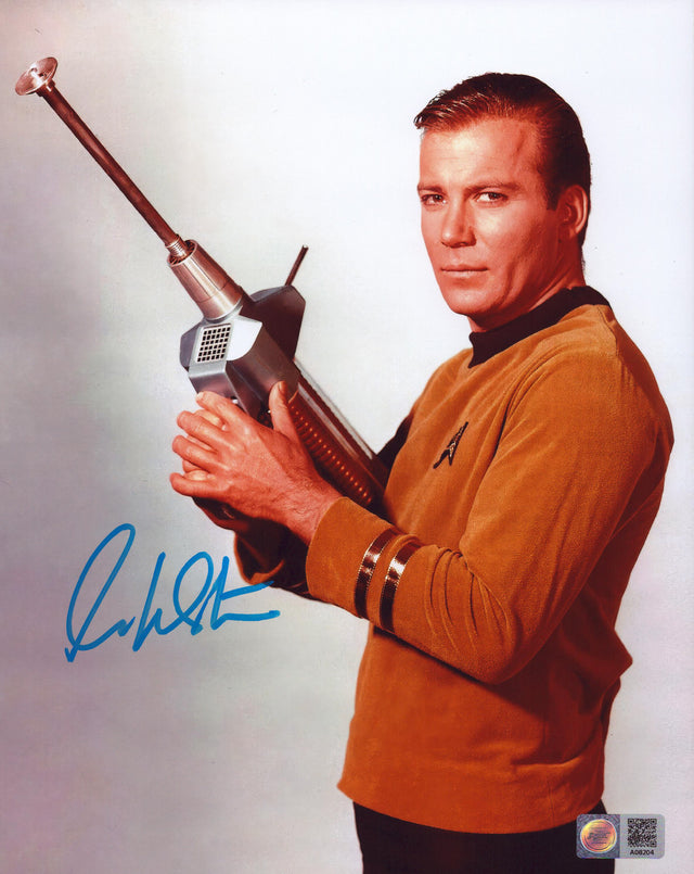A signed William Shatner Signed - Photos - 8x10 — B - 8x10 Photo