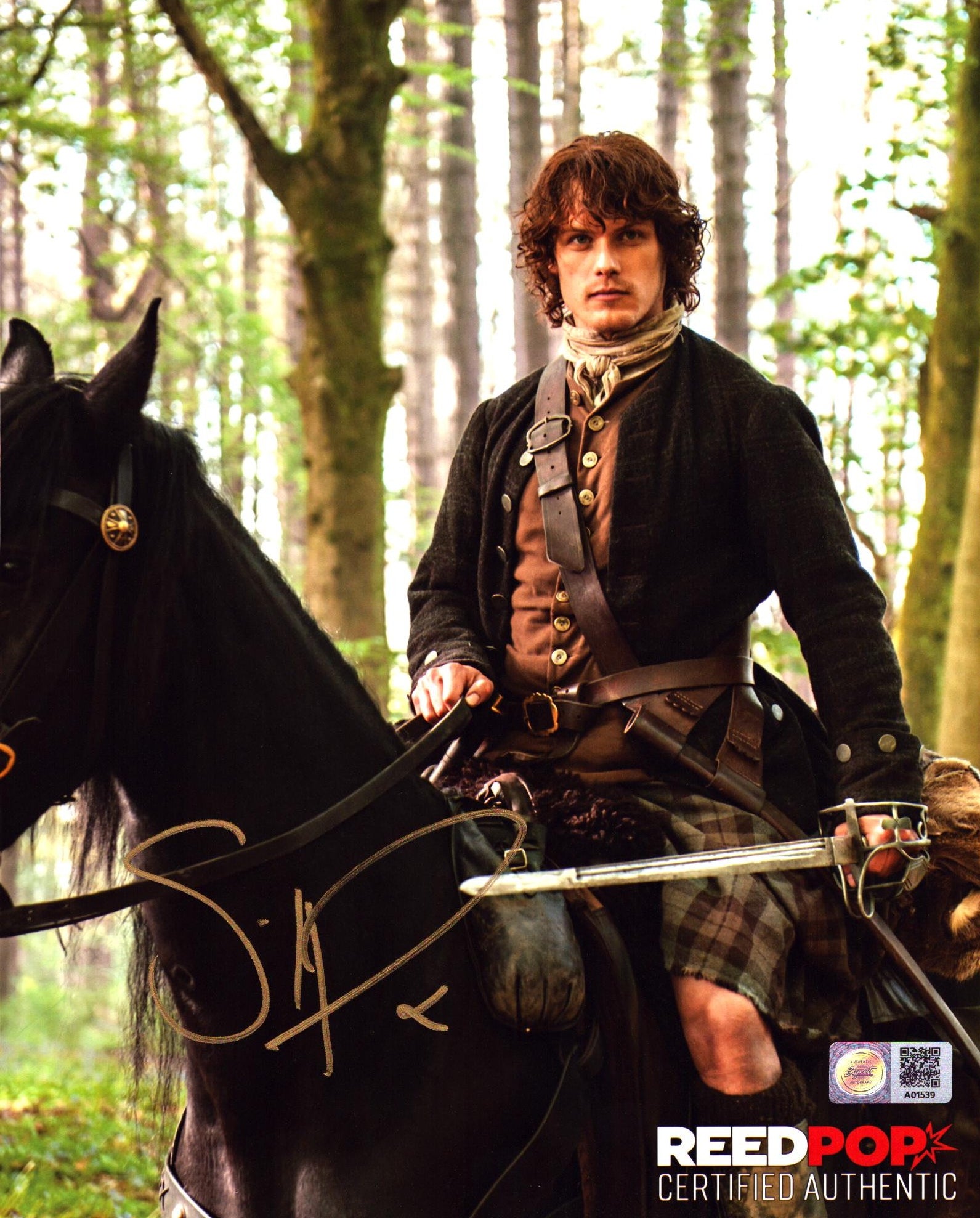 Sam Heughan Autograph – Signed Outlander Photos In Stock – Signet