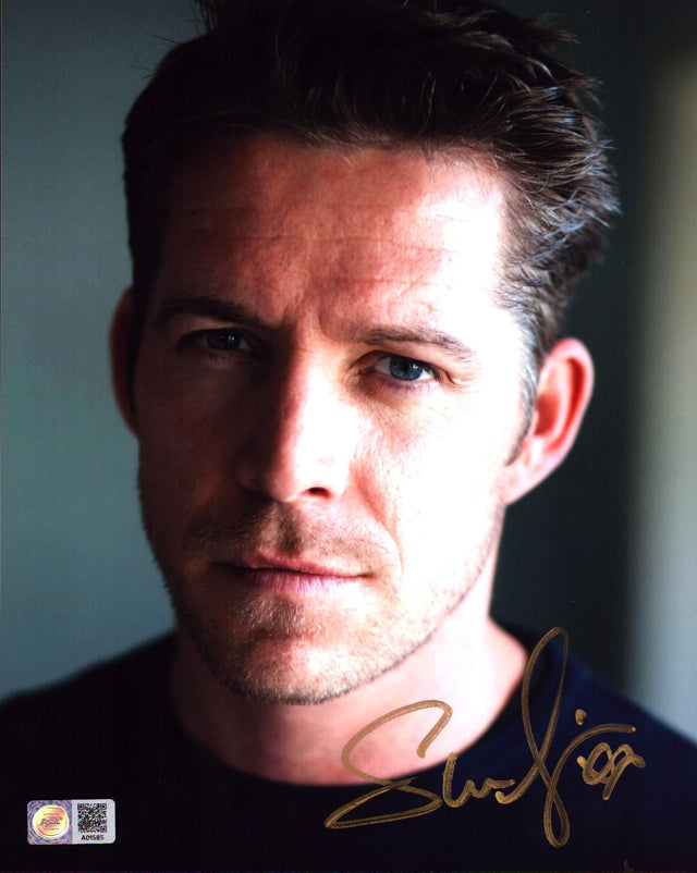 A signed Sean Maguire Signed - Photos - 8x10 — B  - 8x10 Photo