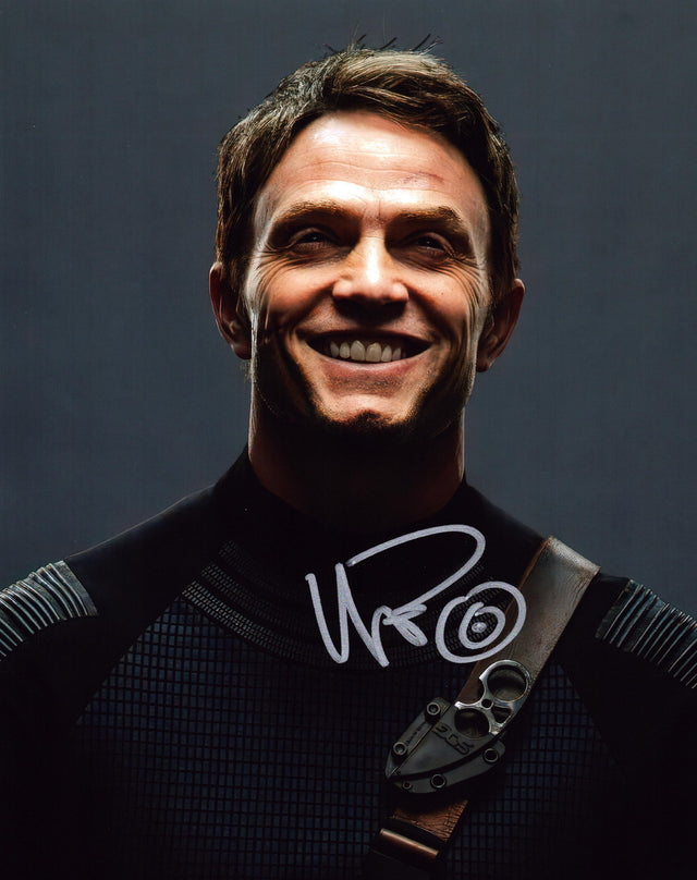 A signed Wilson Bethel Signed - Photos - 8x10 — B - 8x10 Photo